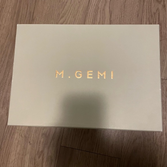 M GEMI Italian Heels - 39.5/8.5 W/9 - Picture 2 of 8